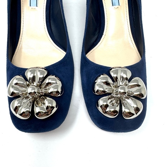 PRADA blue suede block heels, silver tone floral accents, made in Italy, size 39 - Picture 8 of 13